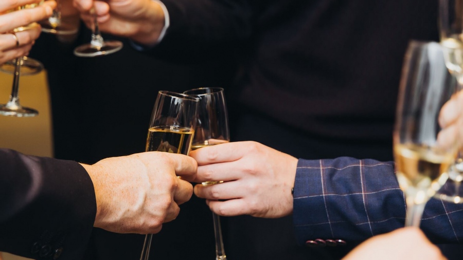 Προσοχή - Ακόμη και μικρές ποσότητες αλκοόλ αυξάνουν δραματικά τον κίνδυνο καρκίνου