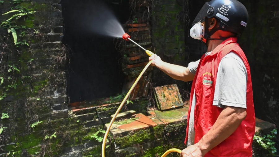 Κίνα: Επιστρέφει ο εφιάλτης του lockdown - Πολεμούν με drones και... κουνούπια - ελέφαντες τον ιό chikungunya