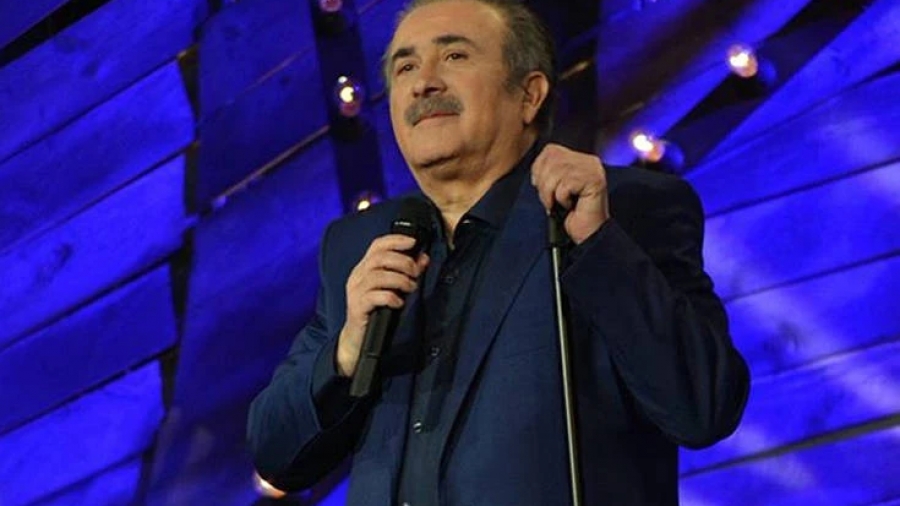 Στο νοσοκομείο ο Λάκης Λαζόπουλος μετά τον εμβολιασμό του - Εξετάζεται σύνδεση με κάποια παρενέργεια