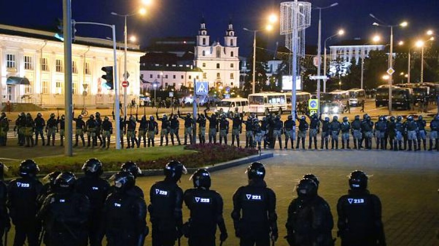 Λευκορωσία: Βίαιες συλλήψεις διαδηλωτών στην πρωτεύουσα Μινσκ
