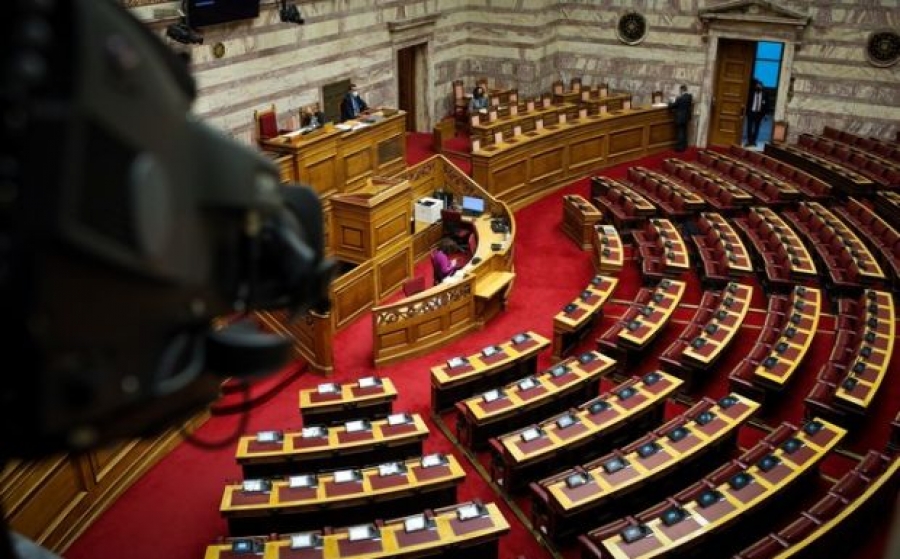 Βουλή - Πρόταση δυσπιστίας: Ποιος βουλευτής ψήφισε παρών