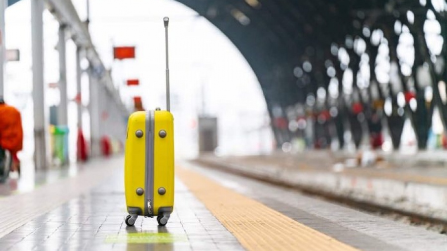 Η Meloni καθυστερεί το νέο ελληνικό σιδηρόδρομο - Μπαίνουν 23 νέα τρένα