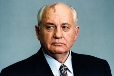 Γερμανία: Μεσίστιες οι σημαίες στο Βερολίνο την ημέρα της κηδείας του Gorbachev