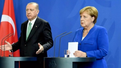 Merkel: «Έλεγα στον Erdogan ότι εγώ ήμουν η καγκελάριος και των τουρκικής καταγωγής Γερμανών»