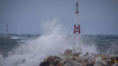 Προβλήματα στις ακτοπλοϊκές συγκοινωνίες λόγω ισχυρών ανέμων – Κανονικά τα πλοία για Κρήτη