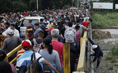 Μεταναστεύουν κατά εκατοντάδες χιλιάδες οι κάτοικοι της Βενεζουέλας, λόγω της οικονομικής κρίσης