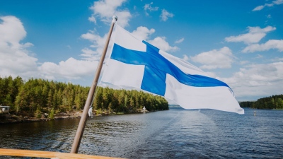 Armando Mema (Φινλανδός πολιτικός): Οι κυρώσεις κατά της Ρωσίας γυρίζουν μπούμερανγκ