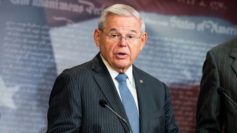 Menendez: ΗΠΑ - Ελλάδα προωθούν την ειρήνη και τη σταθερότητα στην Αν. Μεσόγειο και στα Βαλκάνια