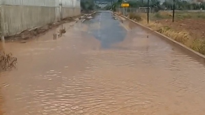 Έντονη βροχόπτωση στους Γαργαλιάνους: Σε χείμαρρους μετατράπηκαν οι δρόμοι