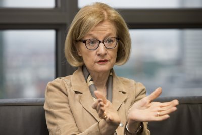 Nouy (SSM): Ο χρόνος μετρά αντίστροφα για τις τράπεζες που θέλουν να εγκαταλείψουν τη Βρετανία