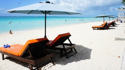 Ξεκινούν οι αιτήσεις για 300.000 επιταγές κοινωνικού τουρισμού της ΔΥΠΑ