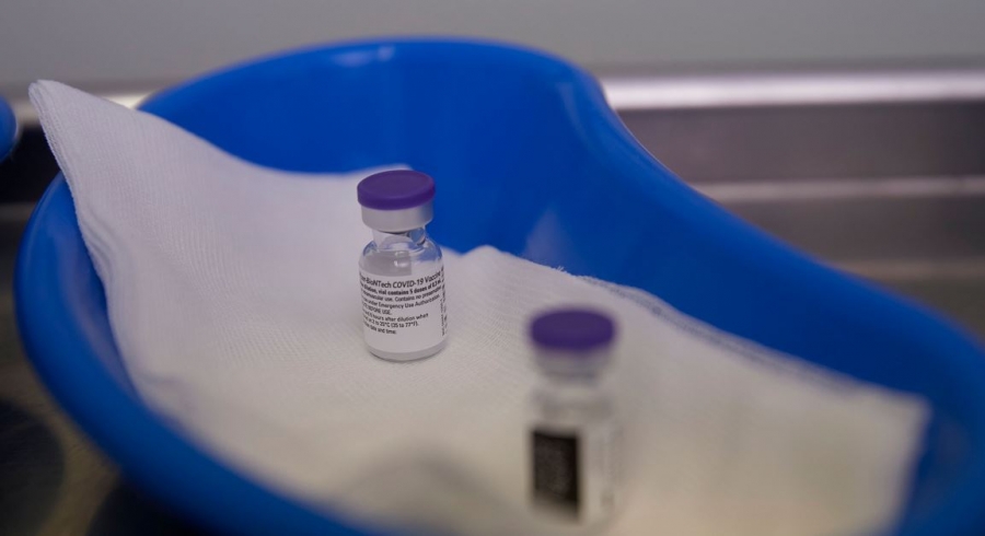 Pfizer/BioNTech: Αποτελεσματικό το εμβόλιο έναντι της βρετανικής μετάλλαξης του ιού
