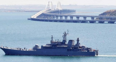 Στόχος των ουκρανικών επιθέσεων στην Κριμαία τα ρωσικά πλοία Yamal και Azov - 10 πυραύλους κατέρριψε η Ρωσία