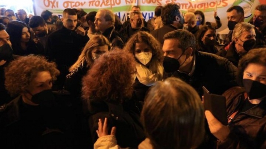 Ο Αλέξης Τσίπρας στη συναυλία για την ειρήνη στα Προπύλαια