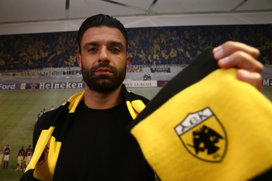 Τζαβέλλας: Ένα «πολυεργαλείο» για το κέντρο της άμυνας της ΑΕΚ