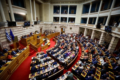 Έντονη αντιπαράθεση και σκληρές εκφράσεις στη Βουλή για τα Τέμπη - Καταψηφίστηκε η πρόταση για προανακριτική
