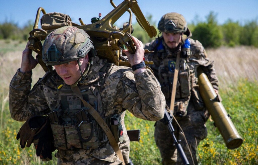 Έπεσε από τα… σύννεφα η Δύση – Εκατοντάδες δισ. πέταξε η Ουκρανία σε συμβόλαια «φαντάσματα» για πυρομαχικά που δεν έφτασαν ποτέ