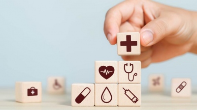 Αυτοί φταίνε για τις ακριβές χρεώσεις στα νοσήλια - Ο ρόλος των ασφαλιστικών και των ιδιωτικών νοσοκομείων