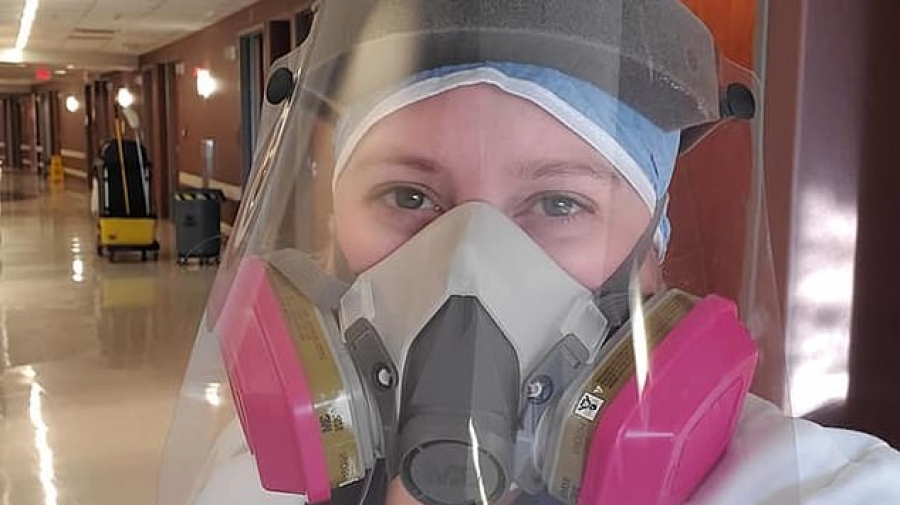 Την τελευταία επιθυμία νέων ανθρώπων πριν τη διασωλήνωση λόγω Covid, εξομολογείται Αμερικανίδα γιατρός