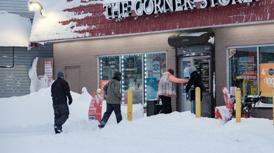 ΗΠΑ: Η χιονοθύελλα τελείωσε, φοβούνται πλημμύρες - Παραμένει η απαγόρευση κυκλοφορίας στο Μπάφαλο