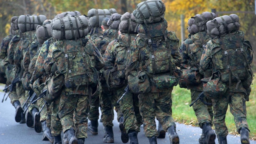 Η Γερμανία προετοιμάζεται για πόλεμο - Στρατιωτικές ασκήσεις στο μετρό του Βερολίνου