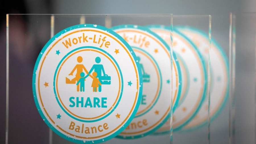 Τι είναι το «Σήμα Ισότητας» που παρέχει το Υπουργείο Οικογένειας στις επιχειρήσεις;