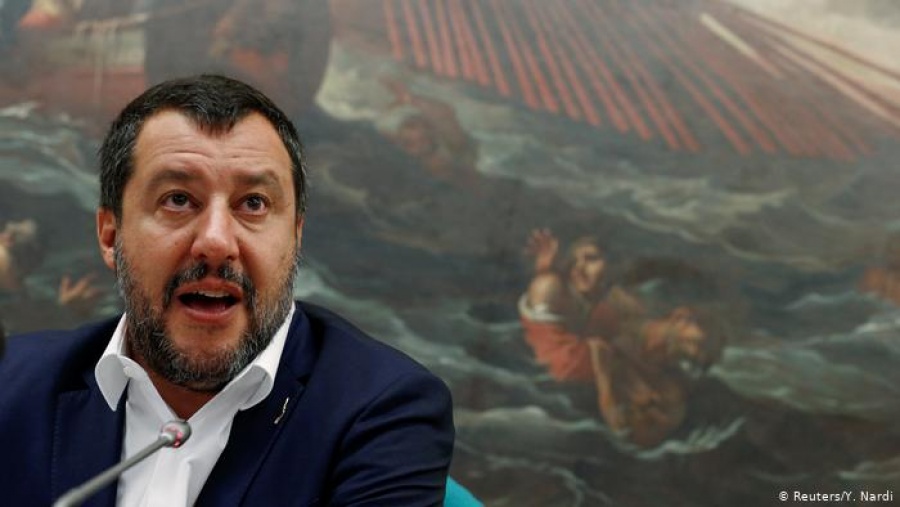 Η δικαιοσύνη αναστέλλει διάταγμα Salvini - Επιτρέπει σε πλοίο με μετανάστες να εισέλθει στα ιταλικά χωρικά ύδατα