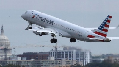 Βαρύ πλήγμα στις αεροπορικές λόγω κορωνοϊού - United και American Airlines απολύουν 32 χιλ. υπαλλήλους