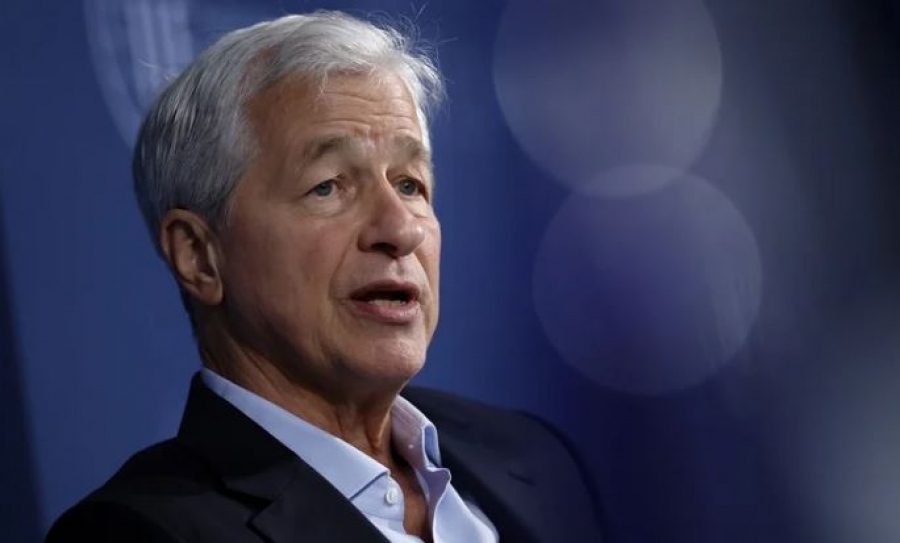 «Δεν πάω πουθενά»: Ο Jamie Dimon βάζει φωτιά στη Wall Street - Θα μείνει στο τιμόνι της JPMorgan για άλλα 5 χρόνια