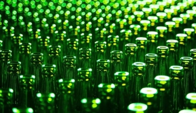 Γερμανία: Τελειώνουν τα μπουκάλια μπύρας – «Καμπανάκι» από τις ζυθοποιίες