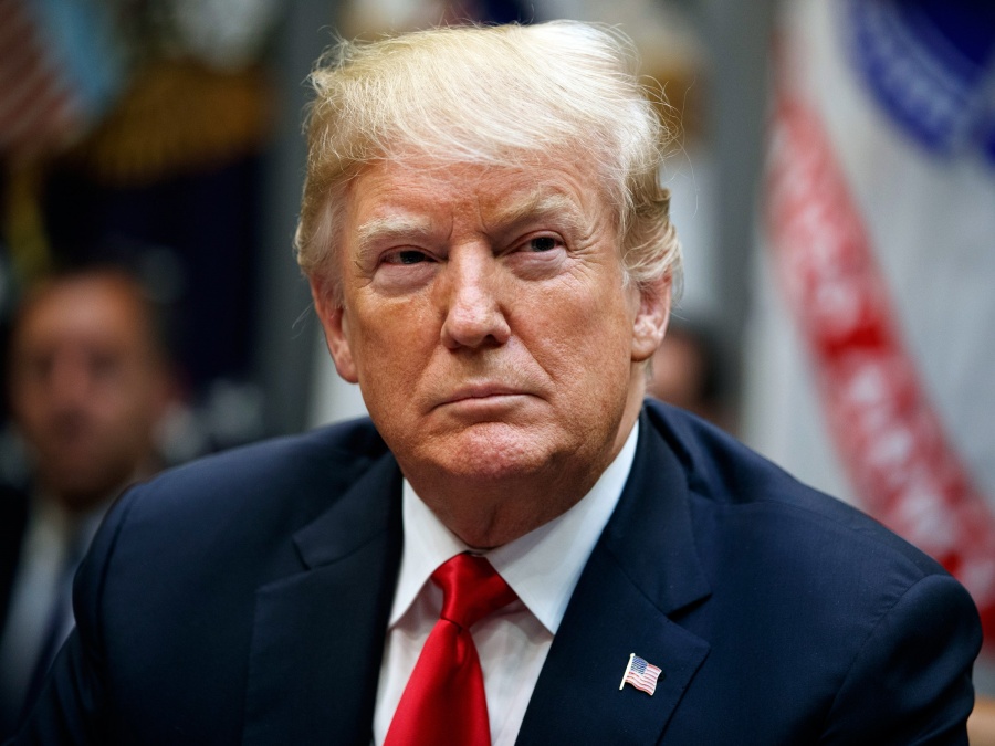 Trump: «Εχθρός του λαού» τα μέσα μαζικής ενημέρωσης για το ένα τρίτο των Αμερικανών