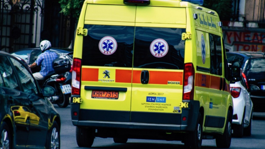 Σύγκρουση 2 λεωφορείων του ΟΑΣΑ στη Βούλα - Δεκάδες τραυματίες, ανάμεσα τους και παιδιά