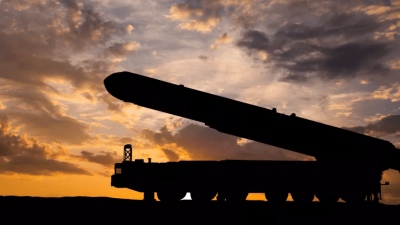 Προειδοποίηση σοκ από πρώην αναλυτή της CIA: Η Δύση πρέπει να ερμηνεύσει σωστά το... μήνυμα του Oreshnik για να μην αφανιστεί