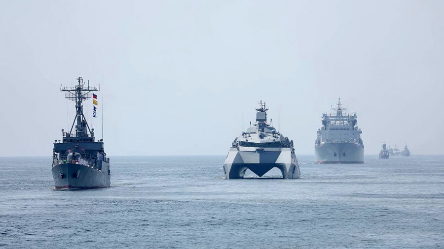 Το ναυτικό μέτωπο των BRICS+ απέναντι στις ΗΠΑ γκρεμίζει τις παγκόσμιες ισορροπίες