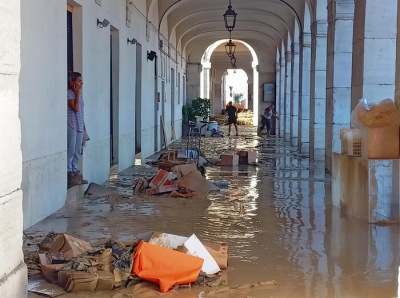 Σφοδρή κακοκαιρία στην κεντρική Ιταλία - Δέκα νεκροί από τις πλημμύρες, 4 αγνοούμενοι