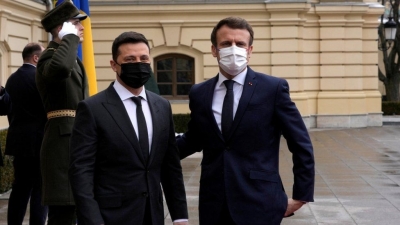 Macron σε Zelensky (Ουκρανία): Έχουμε τώρα τη δυνατότητα να προχωρήσουμε στις διαπραγματεύσεις