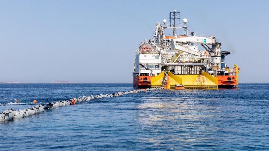 ΑΔΜΗΕ: Δοκιμές για την ένταξη των νησιών της Δ' Φάσης στην διασύνδεση των Κυκλάδων - Πρώτη μπαίνει η Σαντορίνη