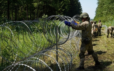 ΕΕ: «Καλή ιδέα» η ανέγερση φράκτη στη Λιθουανία για αναχαίτιση της παράνομης μετανάστευσης από τη Λευκορωσία