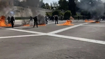 Επεισόδια στο κέντρο της Αθήνας - Προσαγωγές 11 ατόμων εκ των οποίων 1 ανήλικος