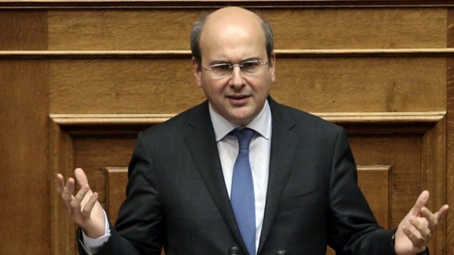 Χατζηδάκης: Δεν έχουμε πρόθεση να αποσυρθεί συνολικά το Δημόσιο από τα ΕΛΠΕ