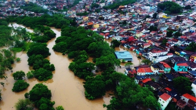Πλημμύρες και κατολισθήσεις σαρώνουν τη Βραζιλία: Τουλάχιστον 64 οι νεκροί, ανυπολόγιστες καταστροφές