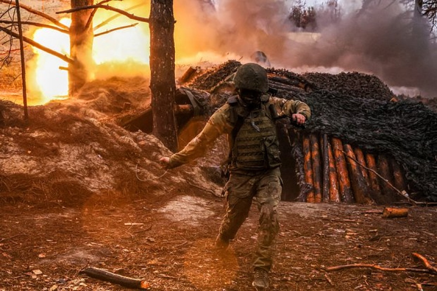 Ρώσοι στρατιώτες χτύπησαν και διέλυσαν τρένο που μετέφερε ουκρανικά τεθωρακισμένα