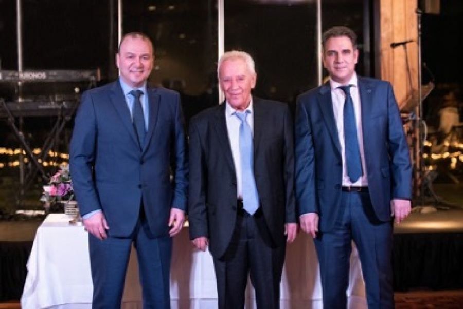 Υδρόγειος Ασφαλιστική: Κοπή Πίτας Διοικητικού Προσωπικού