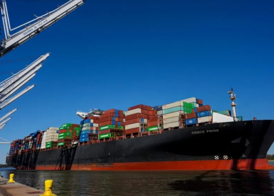 Βαρύ πλήγμα για την Κίνα - Cosco: Σταματά τις νέες κρατήσεις φορτίων εν μέσω έντασης στο Στενό του Ορμούζ