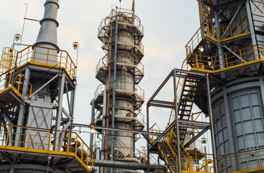 Η Κίνα αυξάνει τα στρατηγικά αποθέματα του πετρελαίου και γίνεται ο παγκόσμιος ρυθμιστής στην αγορά