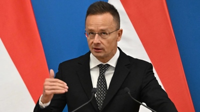 Συνταρακτική αποκάλυψη - Ούγγρος ΥΠΕΞ: Η ΕΕ χρειάζεται τα ρωσικά assets για να χτίσει δικά της εργοστάσια όπλων στην Ουκρανία