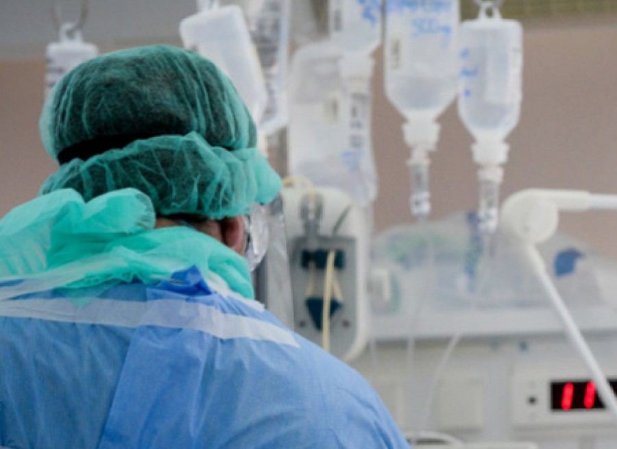Υπουργείο Υγείας: Στις ΜΕΘ των νοσοκομείων 300 μόνιμοι ιατροί