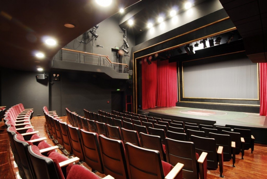 Θέατρο του Νέου Κόσμου: Εφοπλιστής διέκοψε παράσταση κάνοντας άσεμνους χαρακτηρισμούς - Ζήτησε συγγνώμη