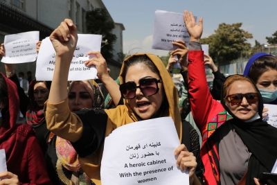 Αφγανιστάν: Οι Ταλιμπάν διέλυσαν με προειδοποιητικά πυρά μεγάλη γυναικεία διαδήλωση με σύνθημα: «Ψωμί, δουλειά, ελευθερία»