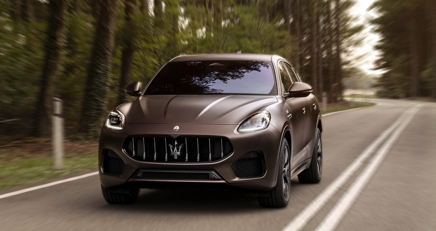 H Maserati Grecale πετάει το γάντι στην Macan